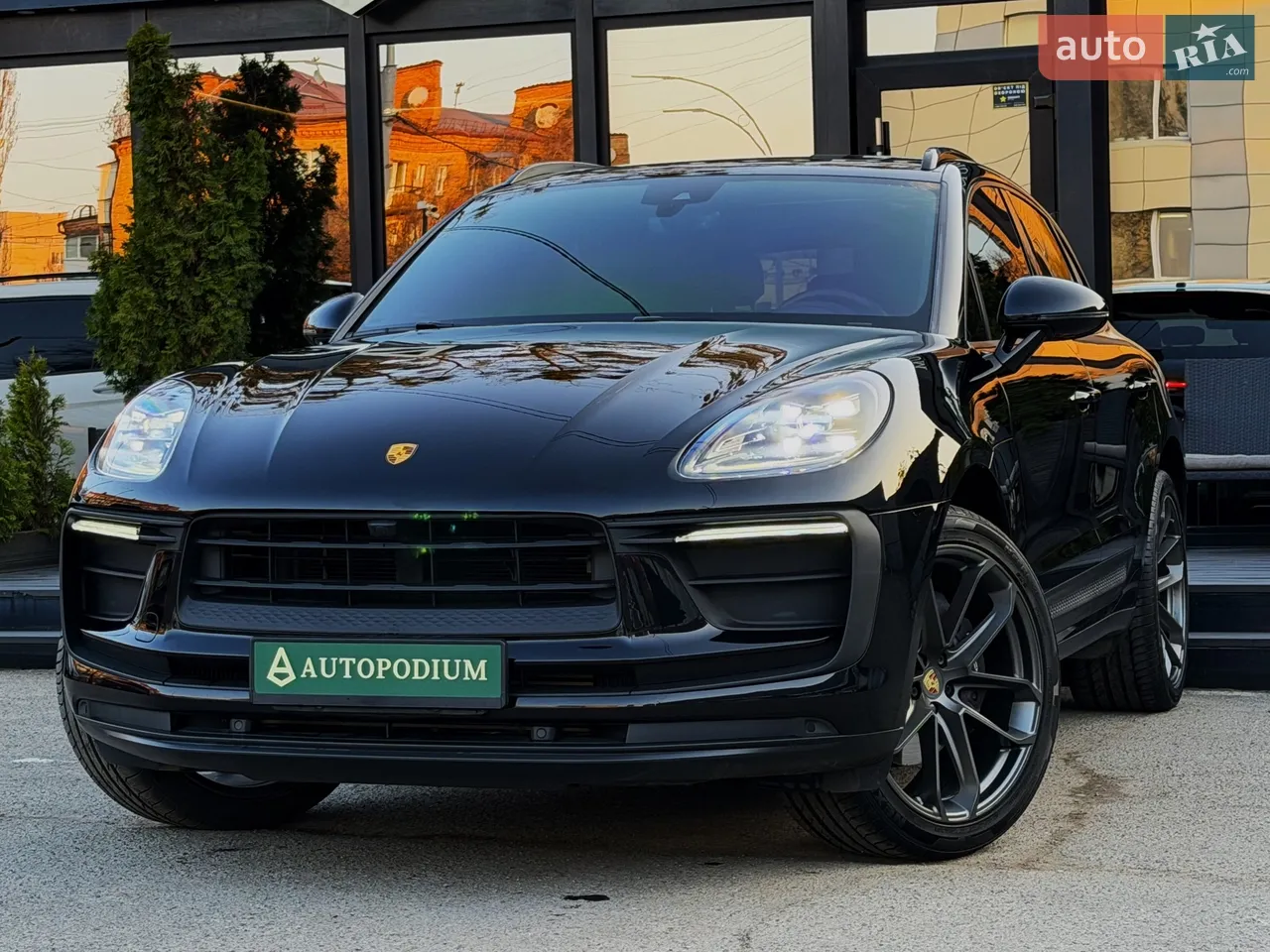 2021 Porsche Macan - мініатюра 12