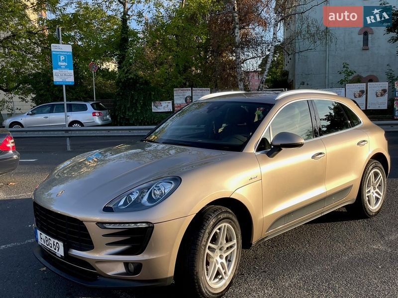 Внедорожник / Кроссовер Porsche Macan 2015 в Киеве
