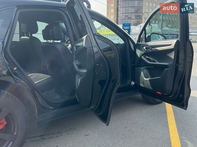 Внедорожник / Кроссовер Porsche Macan 2016 в Киеве фото 11 Внедорожник / Кроссовер Porsche Macan 2016 в Киеве