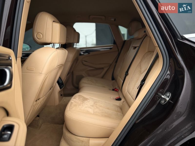 Позашляховик / Кросовер Porsche Macan 2015 в Львові