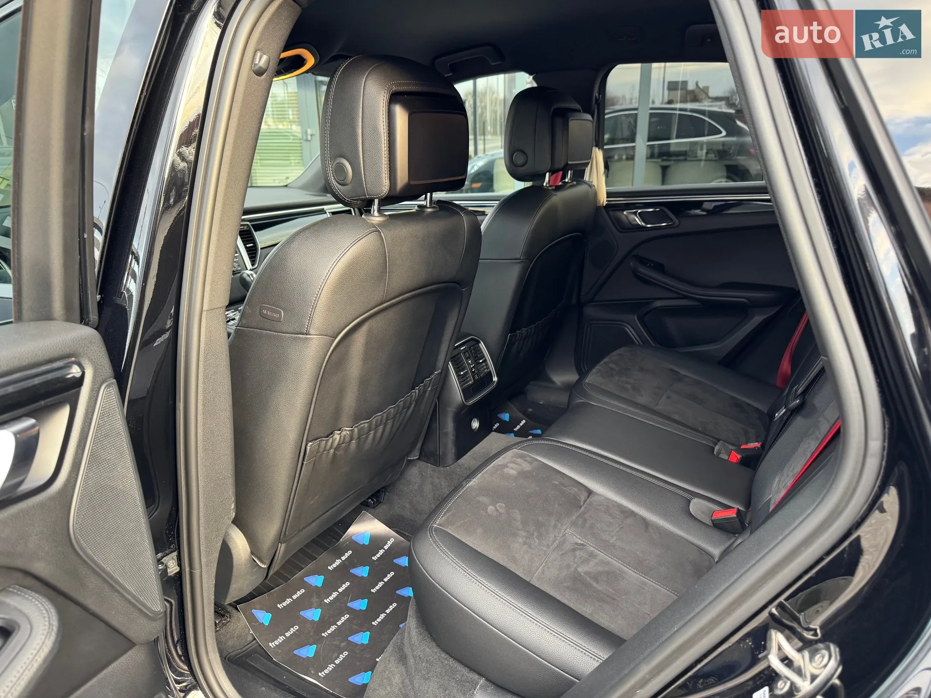 2015 Porsche Macan - мініатюра 27