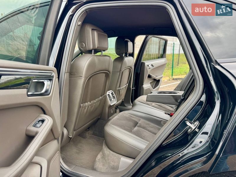 Позашляховик / Кросовер Porsche Macan 2018 в Києві