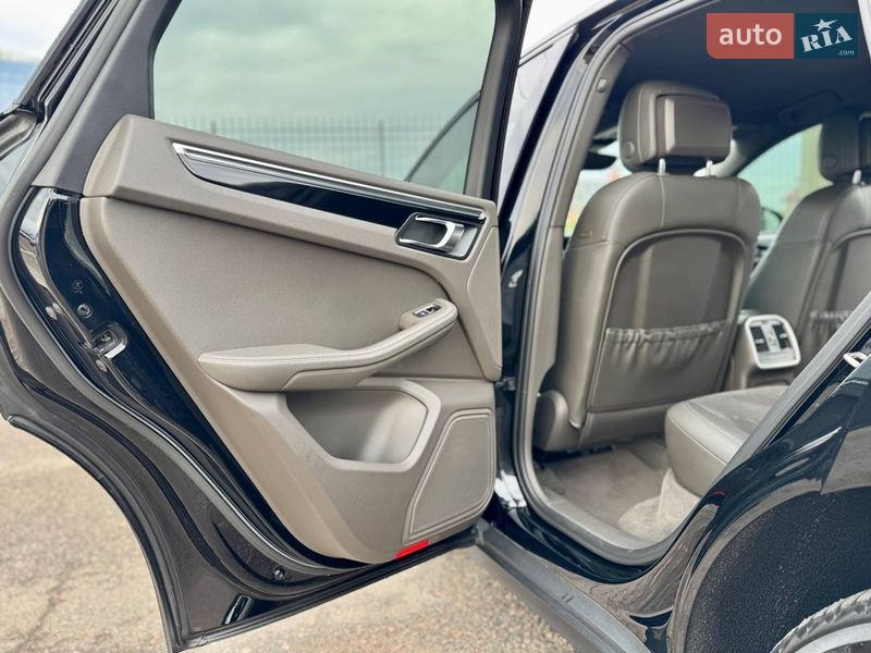 Позашляховик / Кросовер Porsche Macan 2018 в Києві