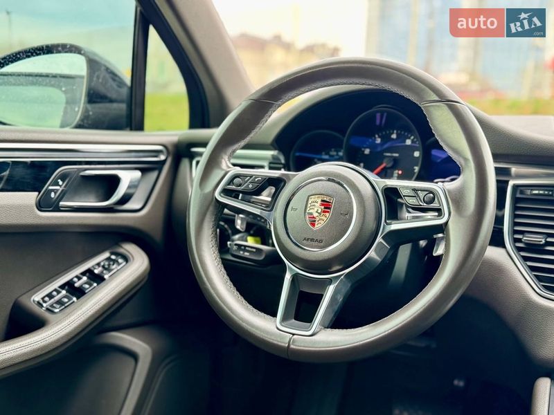 Позашляховик / Кросовер Porsche Macan 2018 в Києві