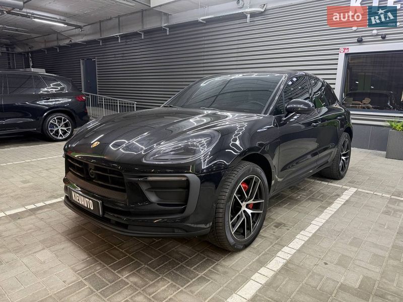 Porsche Macan 2021
