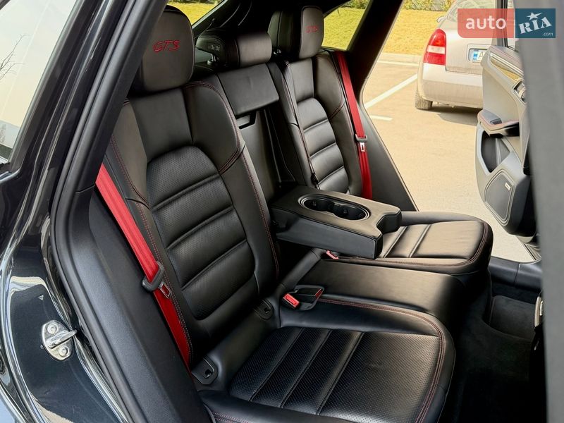 Позашляховик / Кросовер Porsche Macan 2016 в Києві фото 47 Позашляховик / Кросовер Porsche Macan 2016 в Києві