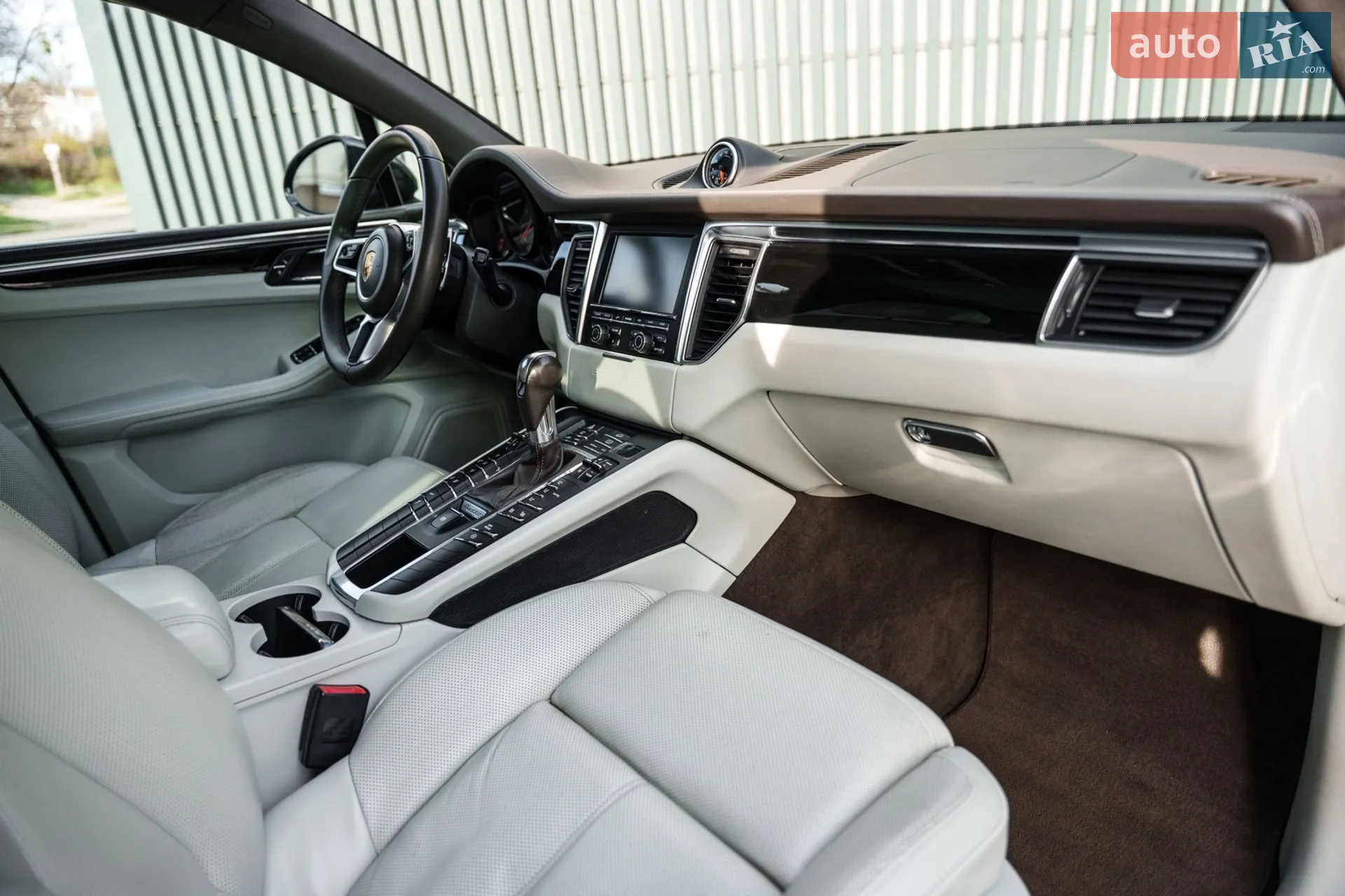 2015 Porsche Macan - мініатюра 38