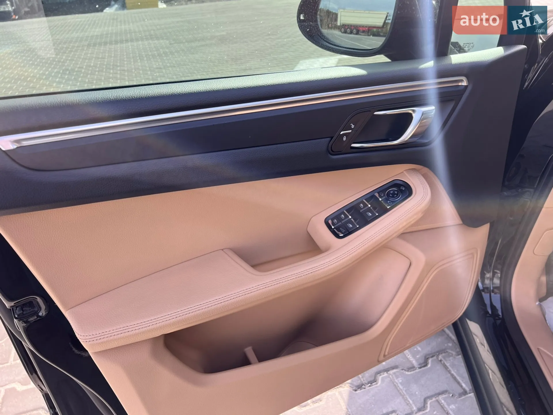 2017 Porsche Macan - мініатюра 16