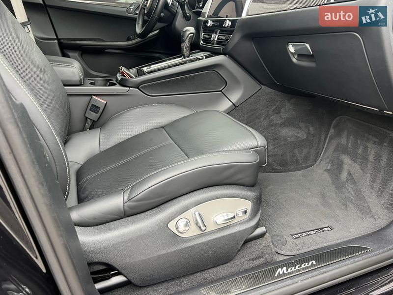 Позашляховик / Кросовер Porsche Macan 2022 в Києві