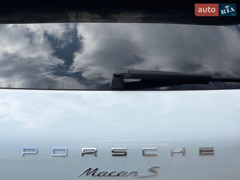 Внедорожник / Кроссовер Porsche Macan 2015 в Черновцах