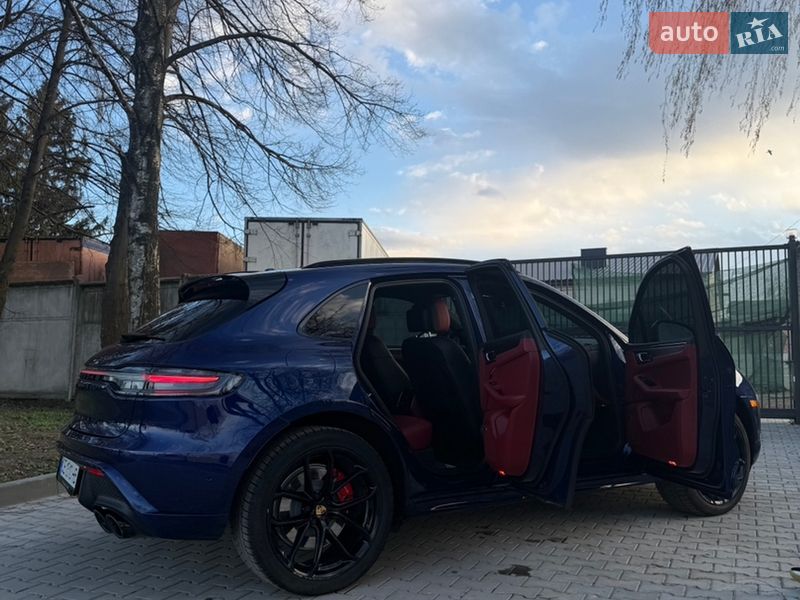 Позашляховик / Кросовер Porsche Macan 2022 в Чернівцях