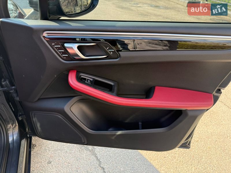 Внедорожник / Кроссовер Porsche Macan 2016 в Кропивницком