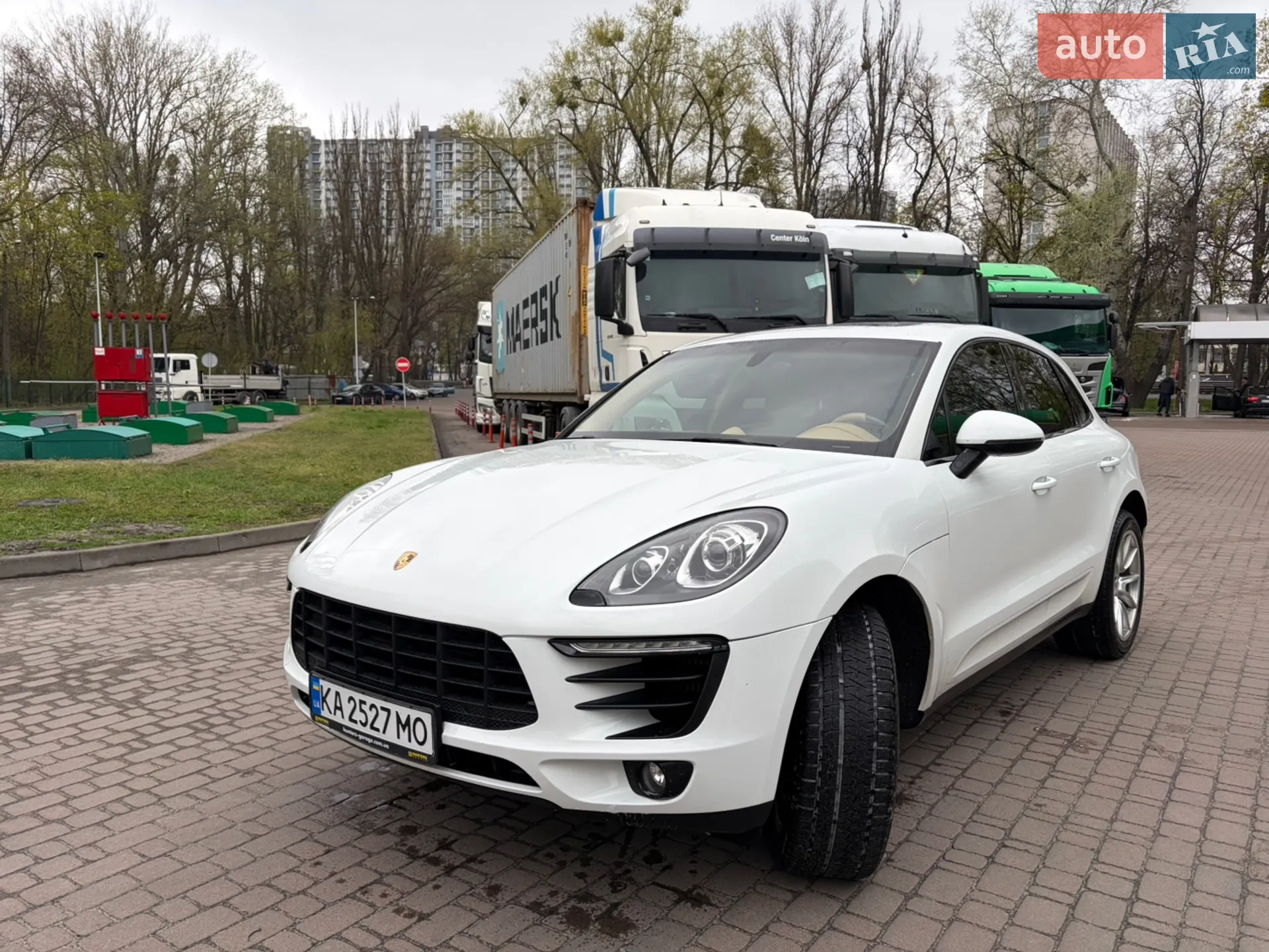 2016 Porsche Macan - мініатюра 2
