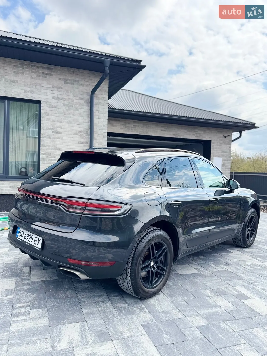 2020 Porsche Macan - мініатюра 9
