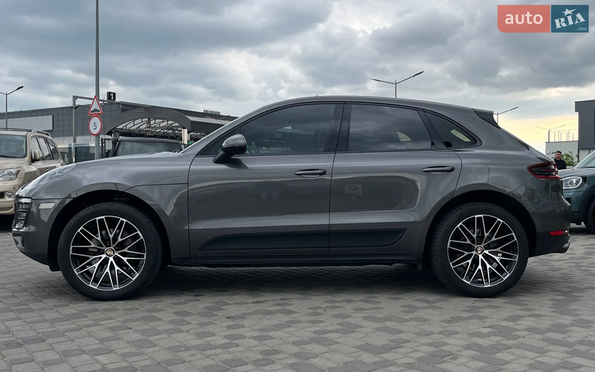 2017 Porsche Macan - мініатюра 4