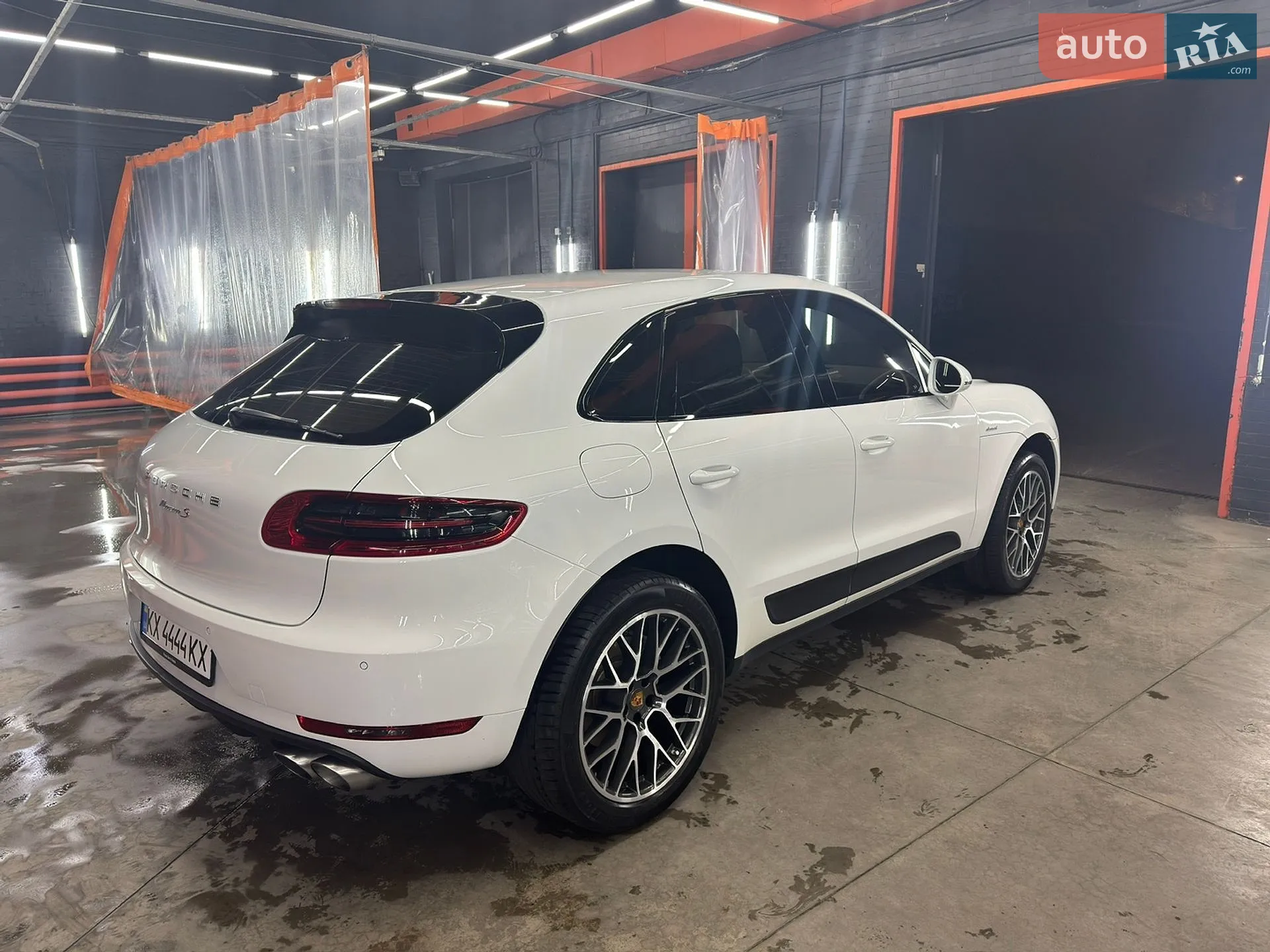 2016 Porsche Macan - мініатюра 8