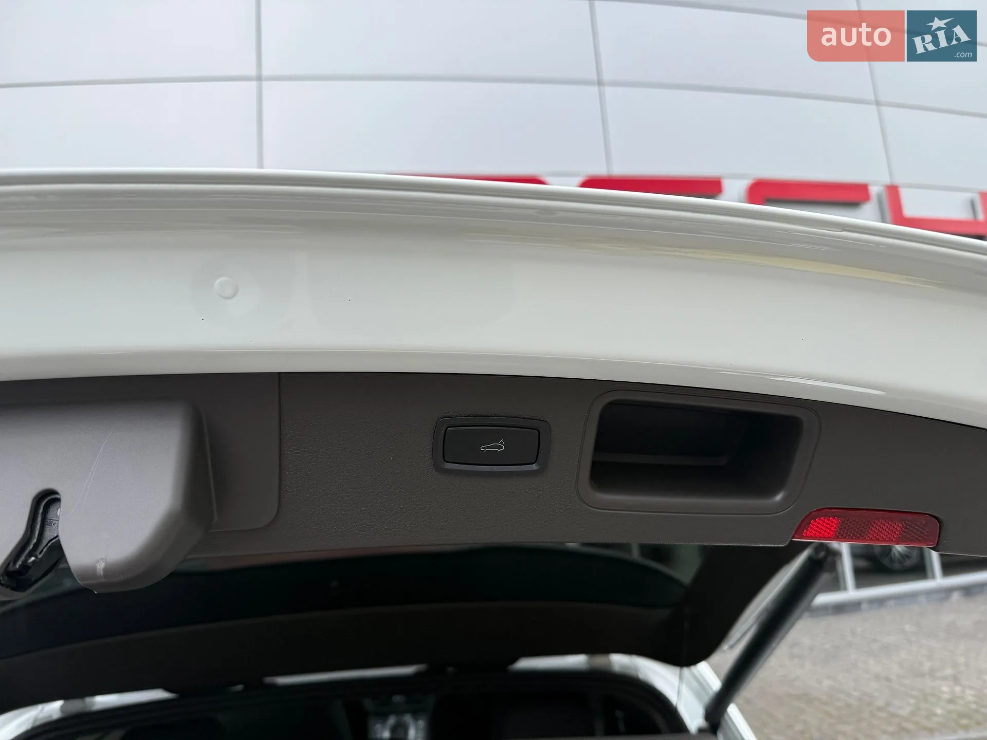 2018 Porsche Macan - мініатюра 36