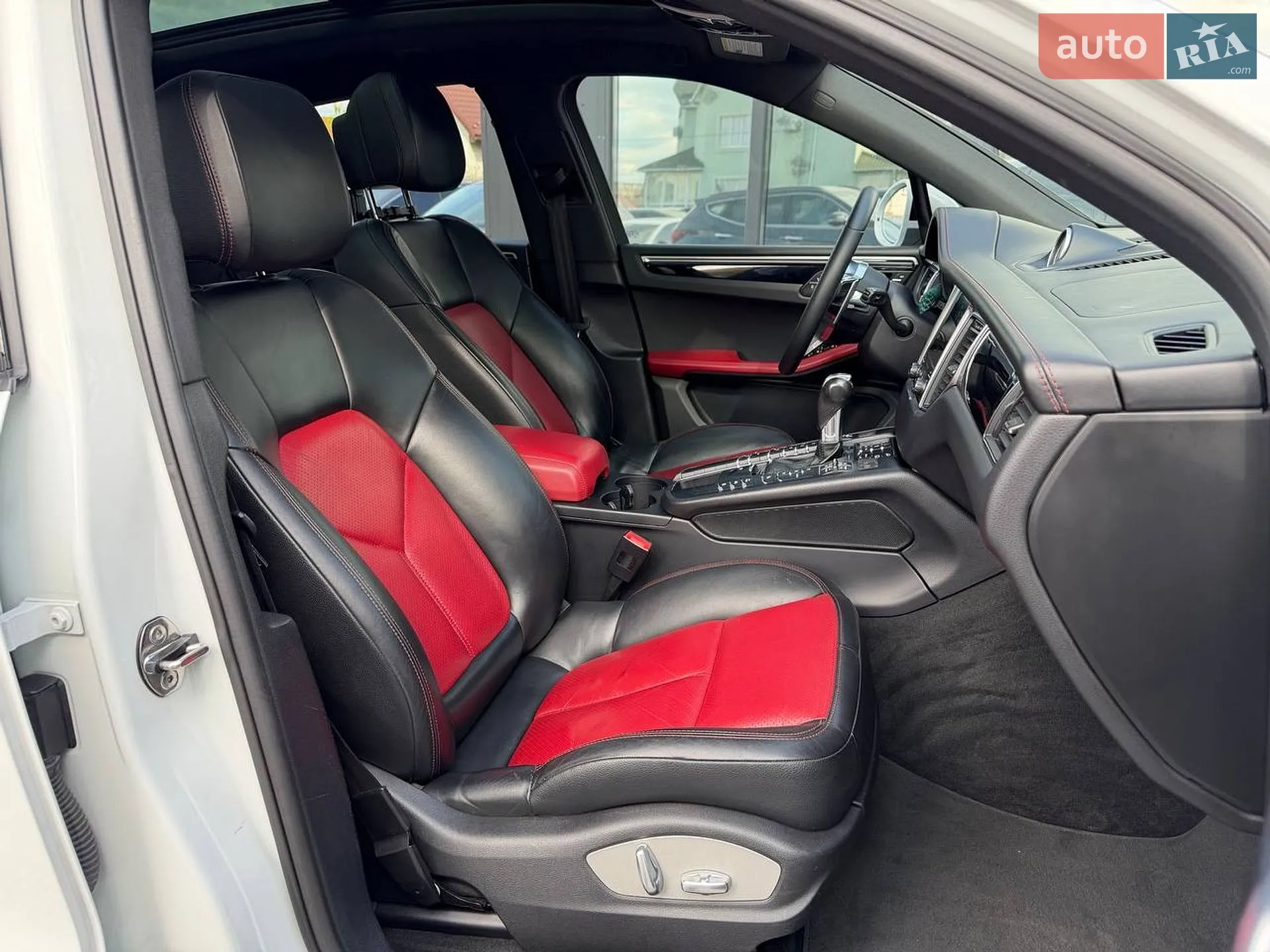 2018 Porsche Macan - мініатюра 29