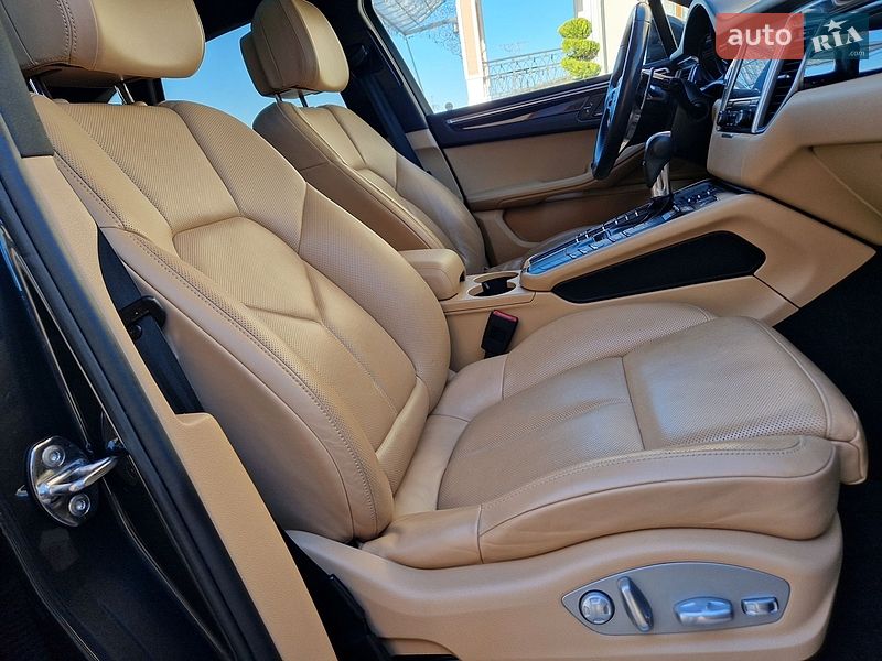 Внедорожник / Кроссовер Porsche Macan 2017 в Бориславе