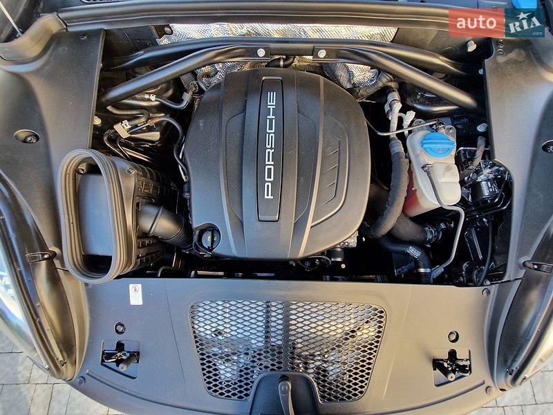 Внедорожник / Кроссовер Porsche Macan 2017 в Бориславе
