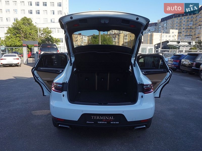 Внедорожник / Кроссовер Porsche Macan 2016 в Одессе