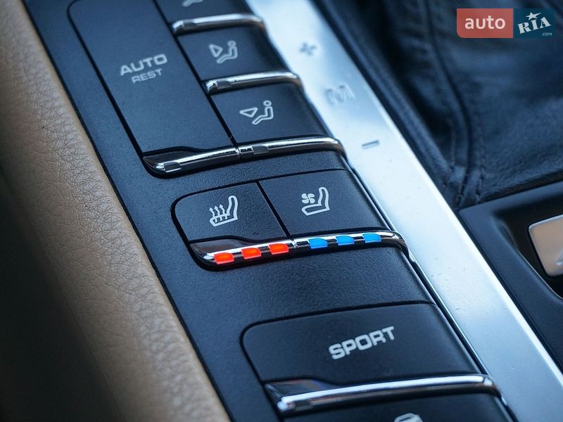Внедорожник / Кроссовер Porsche Macan 2016 в Одессе