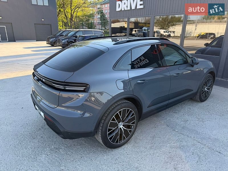 Внедорожник / Кроссовер Porsche Macan 2025 в Киеве