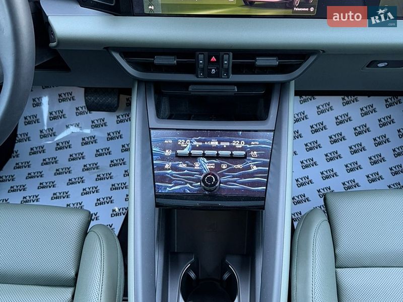 Внедорожник / Кроссовер Porsche Macan 2025 в Киеве