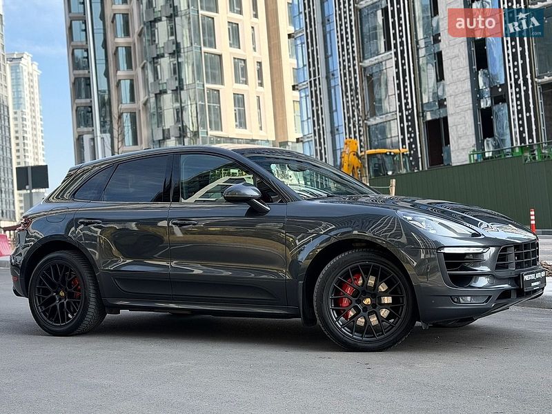 Внедорожник / Кроссовер Porsche Macan 2016 в Киеве