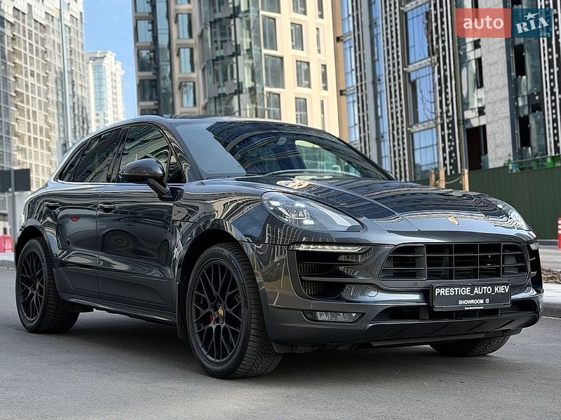 Внедорожник / Кроссовер Porsche Macan 2016 в Киеве