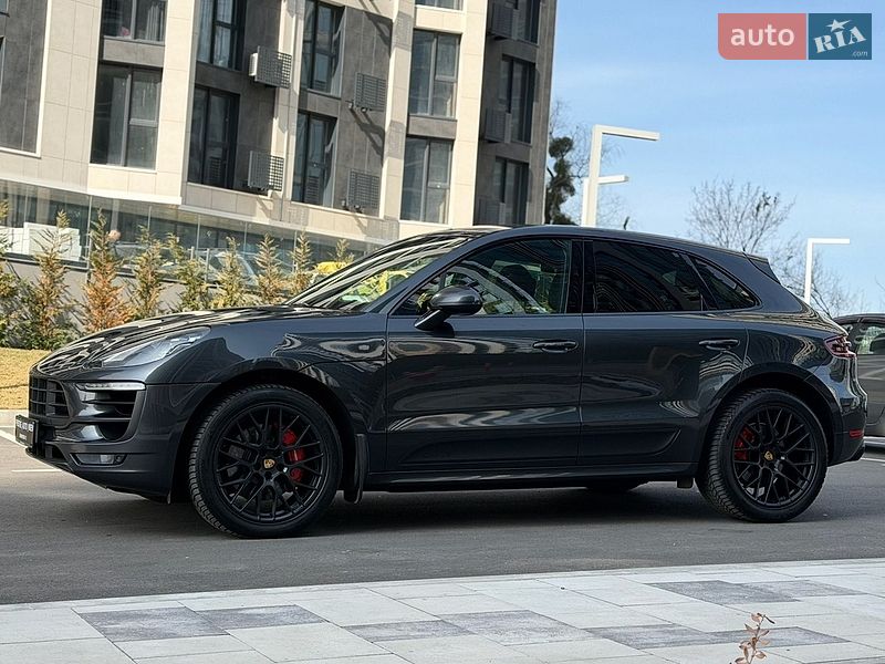 Внедорожник / Кроссовер Porsche Macan 2016 в Киеве
