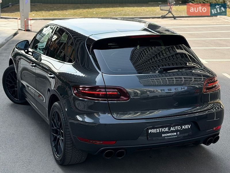 Внедорожник / Кроссовер Porsche Macan 2016 в Киеве