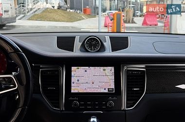 Внедорожник / Кроссовер Porsche Macan 2016 в Киеве