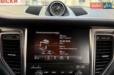 Внедорожник / Кроссовер Porsche Macan 2016 в Киеве
