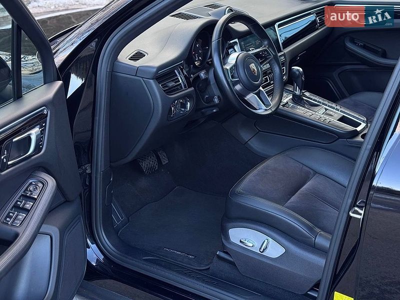Внедорожник / Кроссовер Porsche Macan 2020 в Киеве