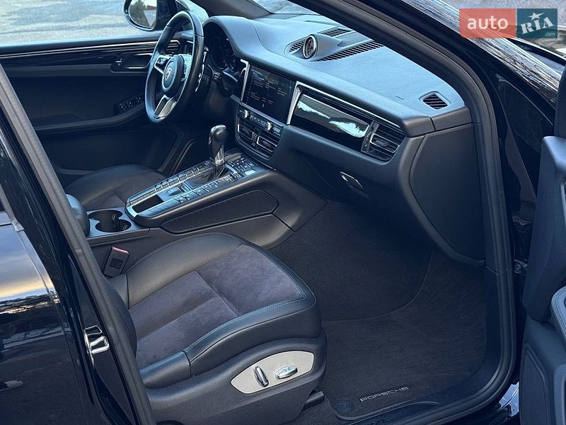 Внедорожник / Кроссовер Porsche Macan 2020 в Киеве