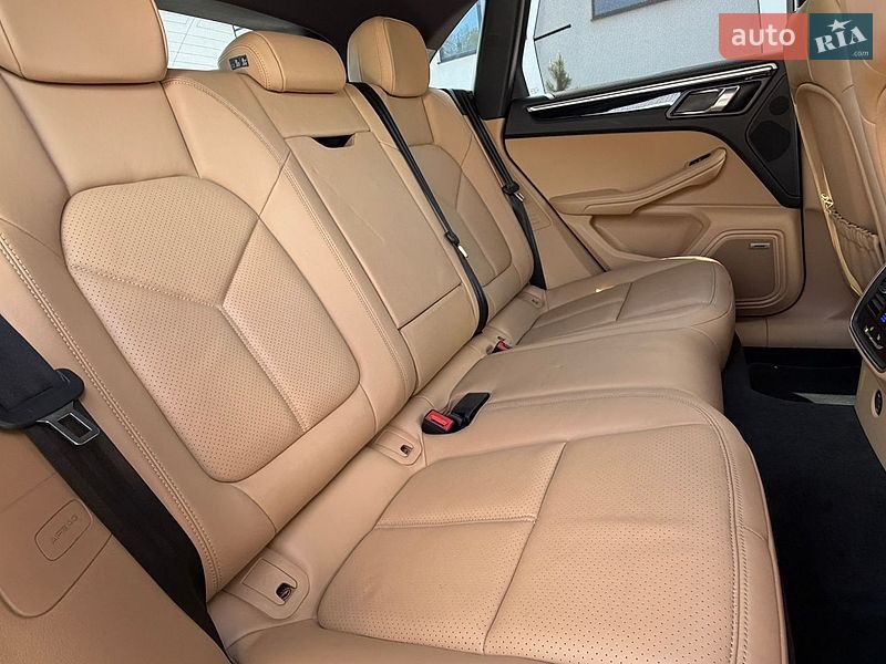 Внедорожник / Кроссовер Porsche Macan 2018 в Луцке