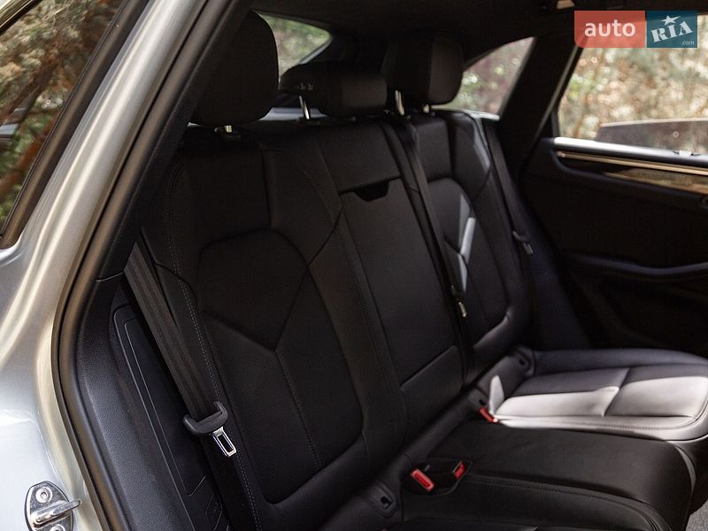 Внедорожник / Кроссовер Porsche Macan 2022 в Киеве