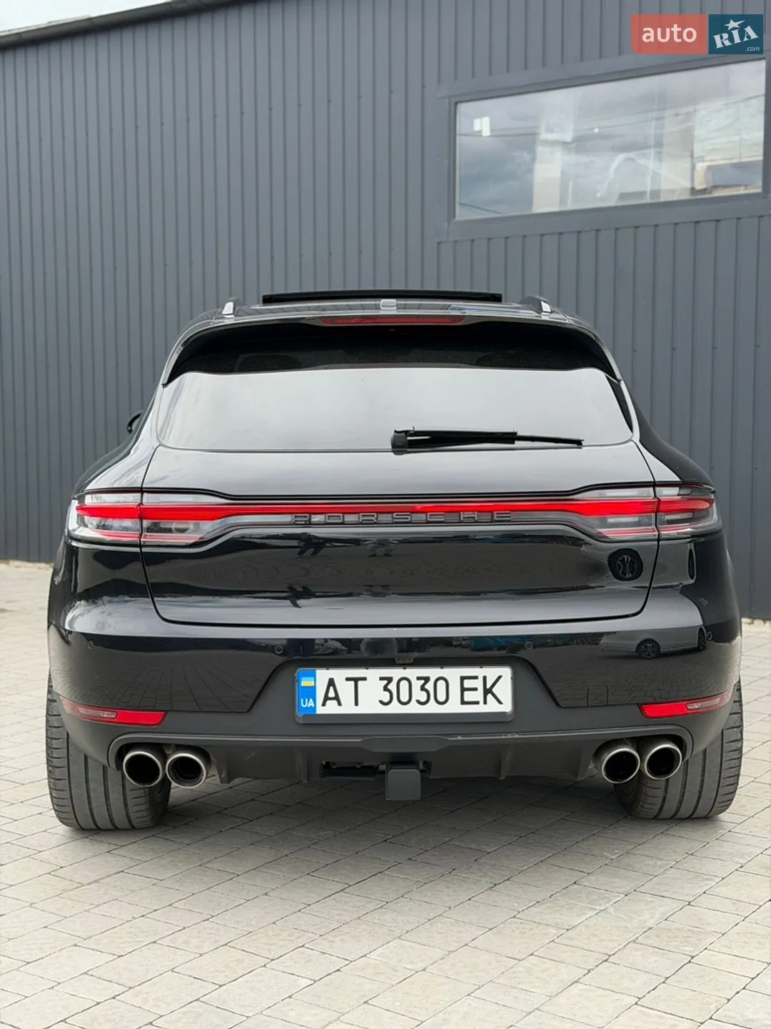 2021 Porsche Macan - мініатюра 2