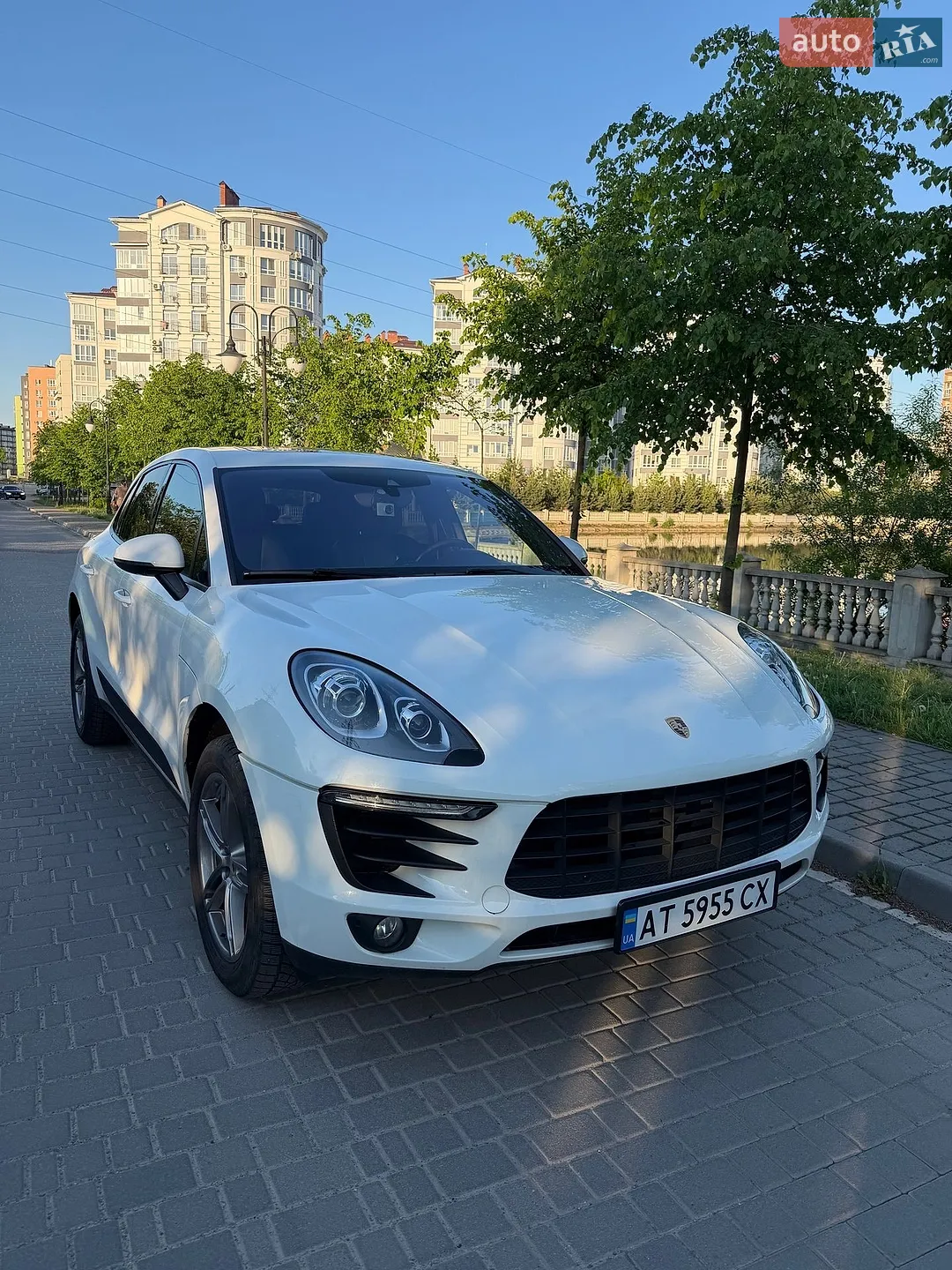 2017 Porsche Macan - мініатюра 2