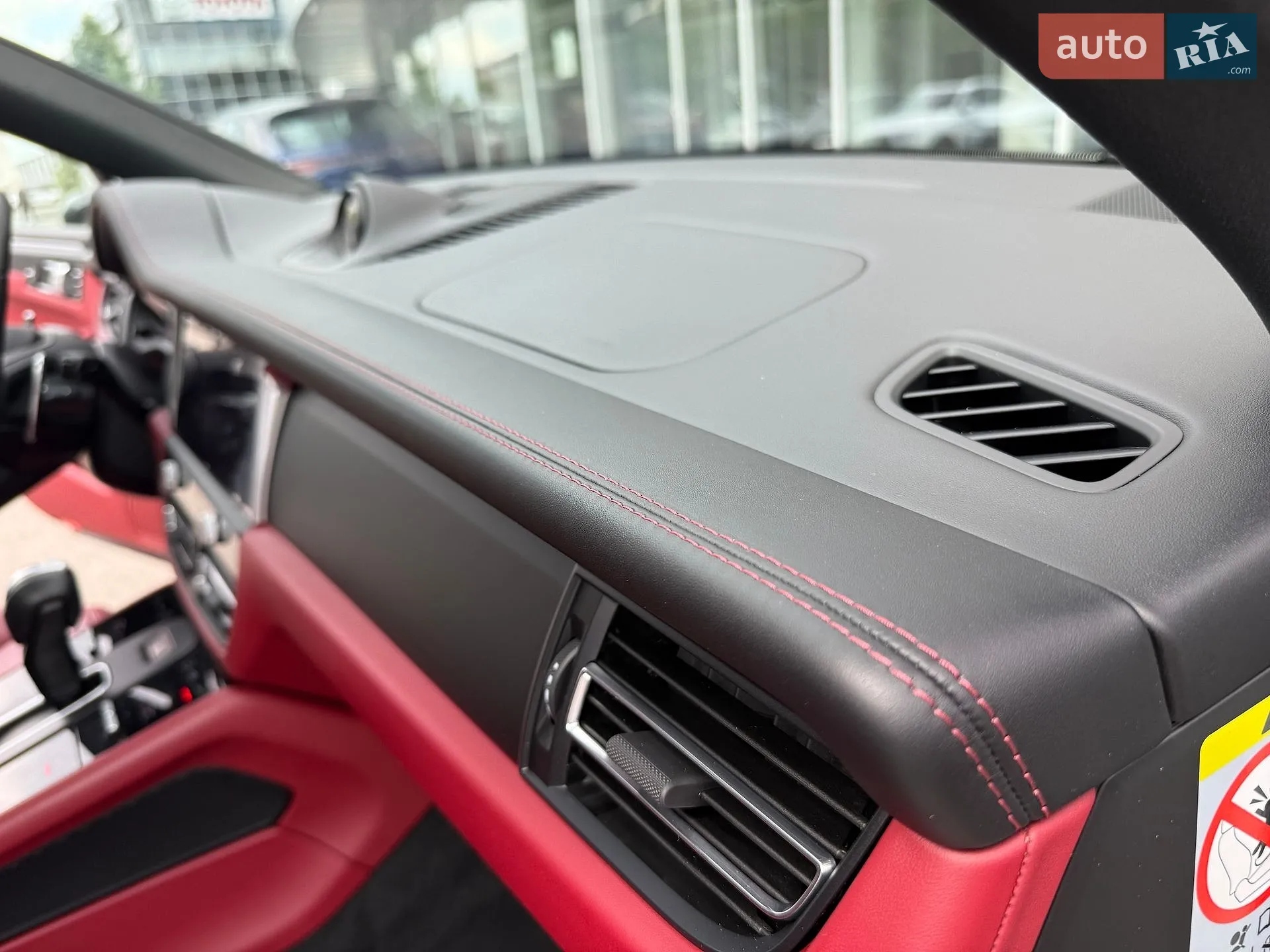 2022 Porsche Macan - мініатюра 18