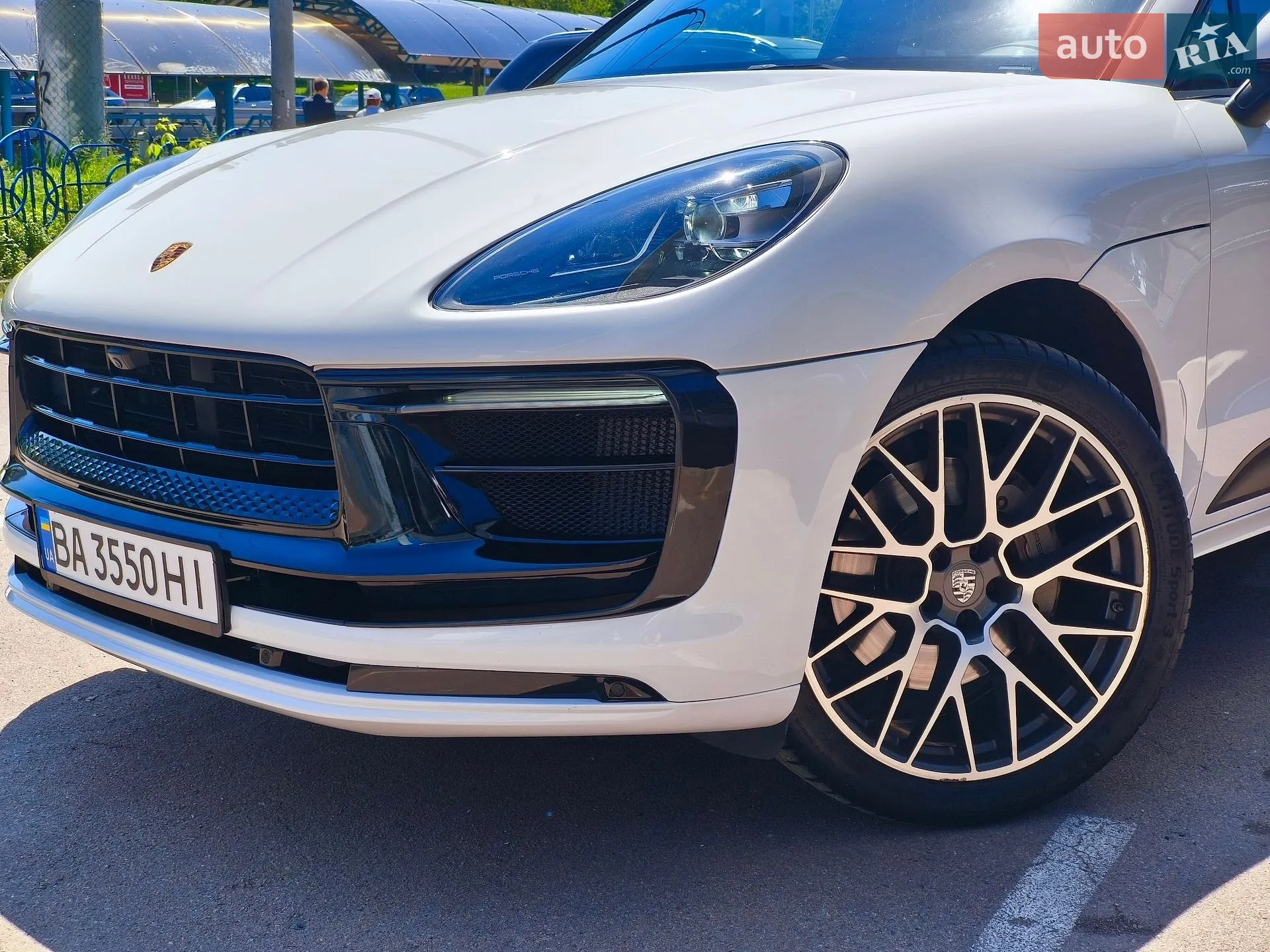 2020 Porsche Macan - мініатюра 2