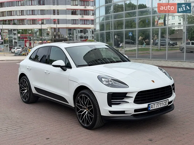 Porsche Macan 2021