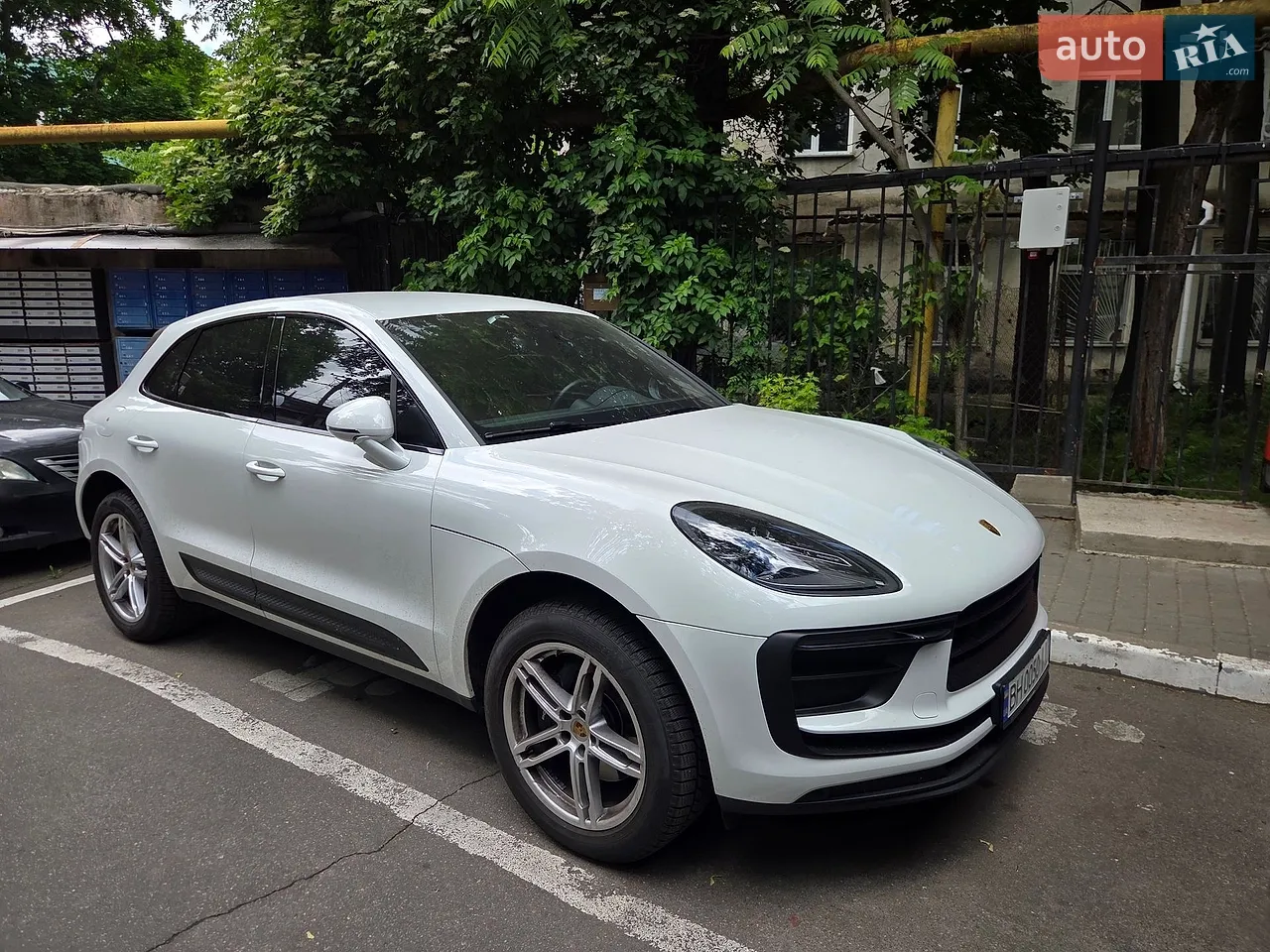 2021 Porsche Macan - мініатюра 16