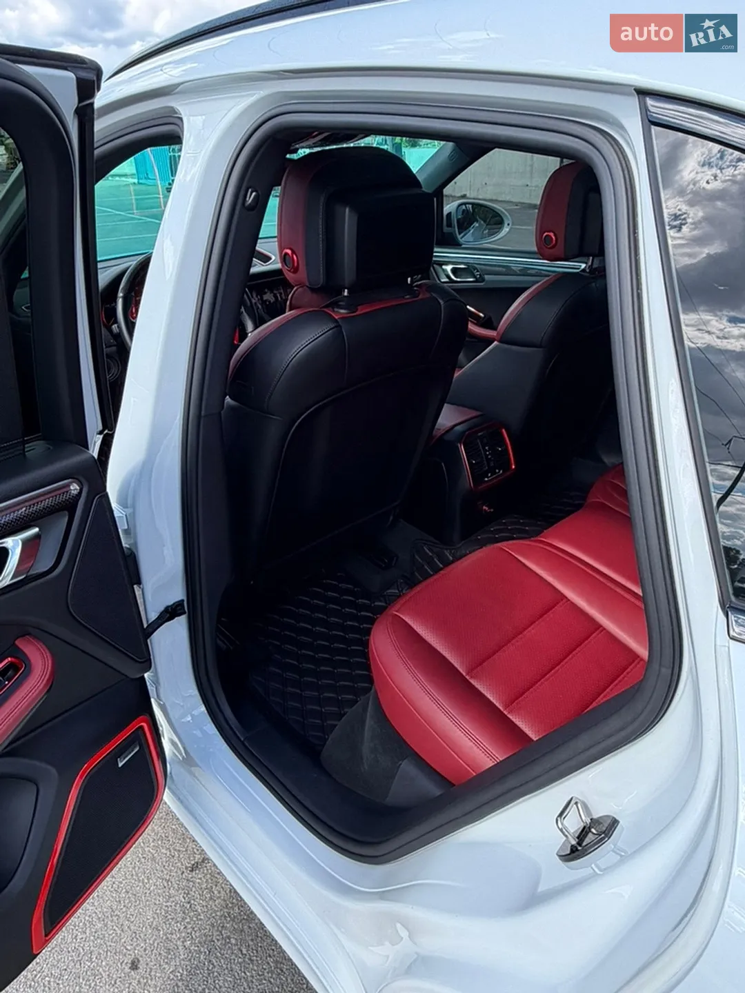 2016 Porsche Macan - мініатюра 29