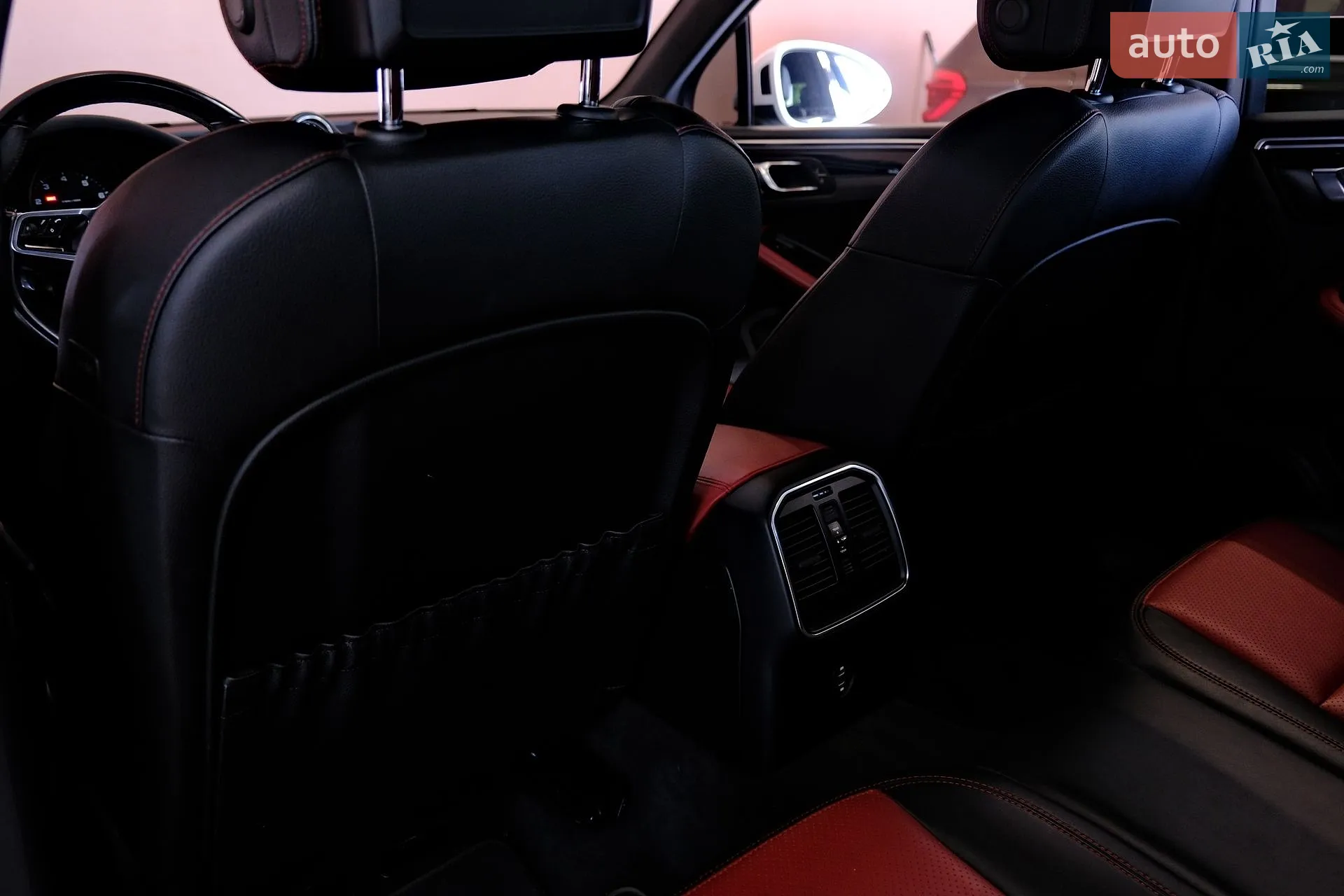 2019 Porsche Macan - мініатюра 32