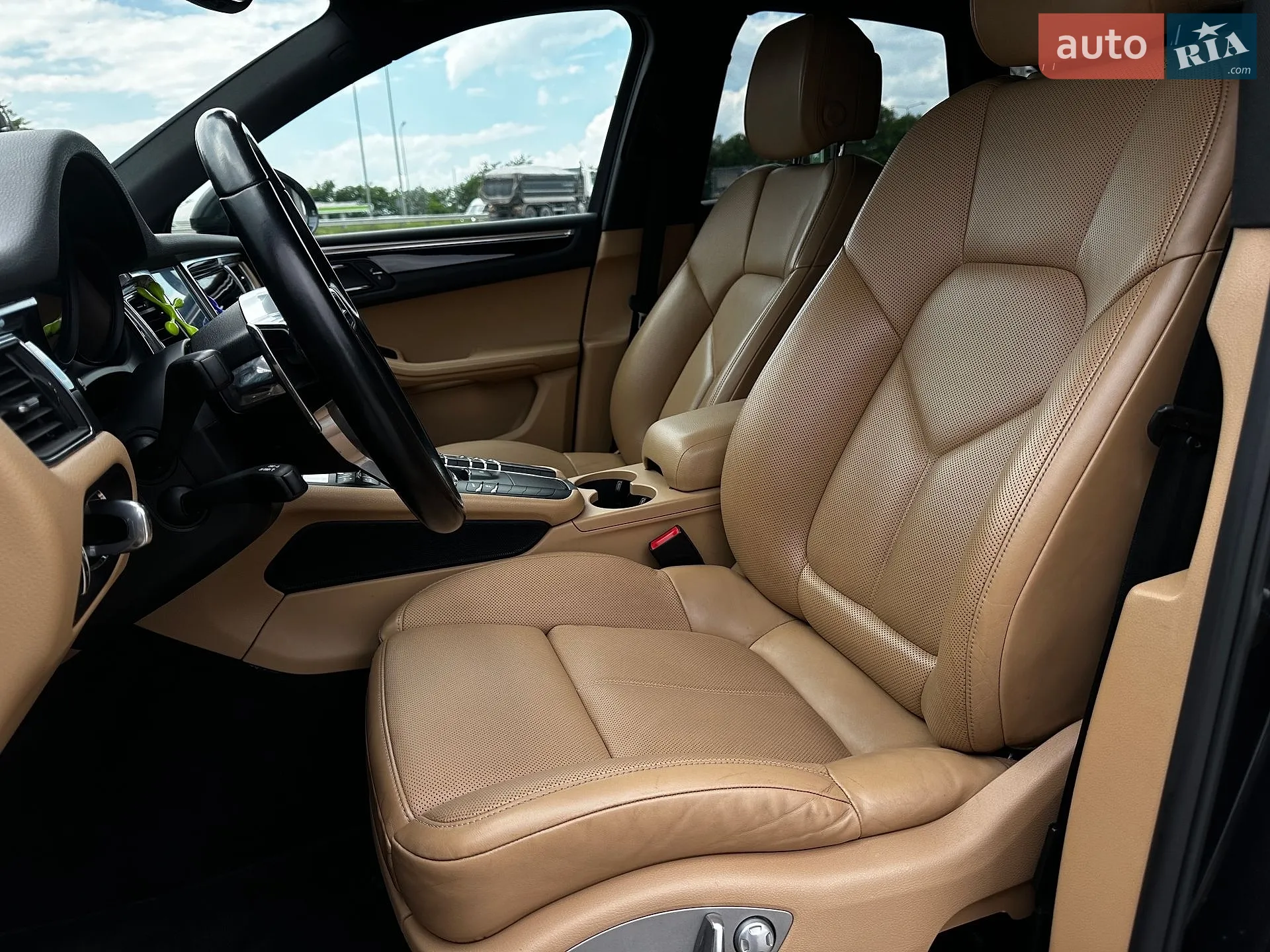 2017 Porsche Macan - мініатюра 32