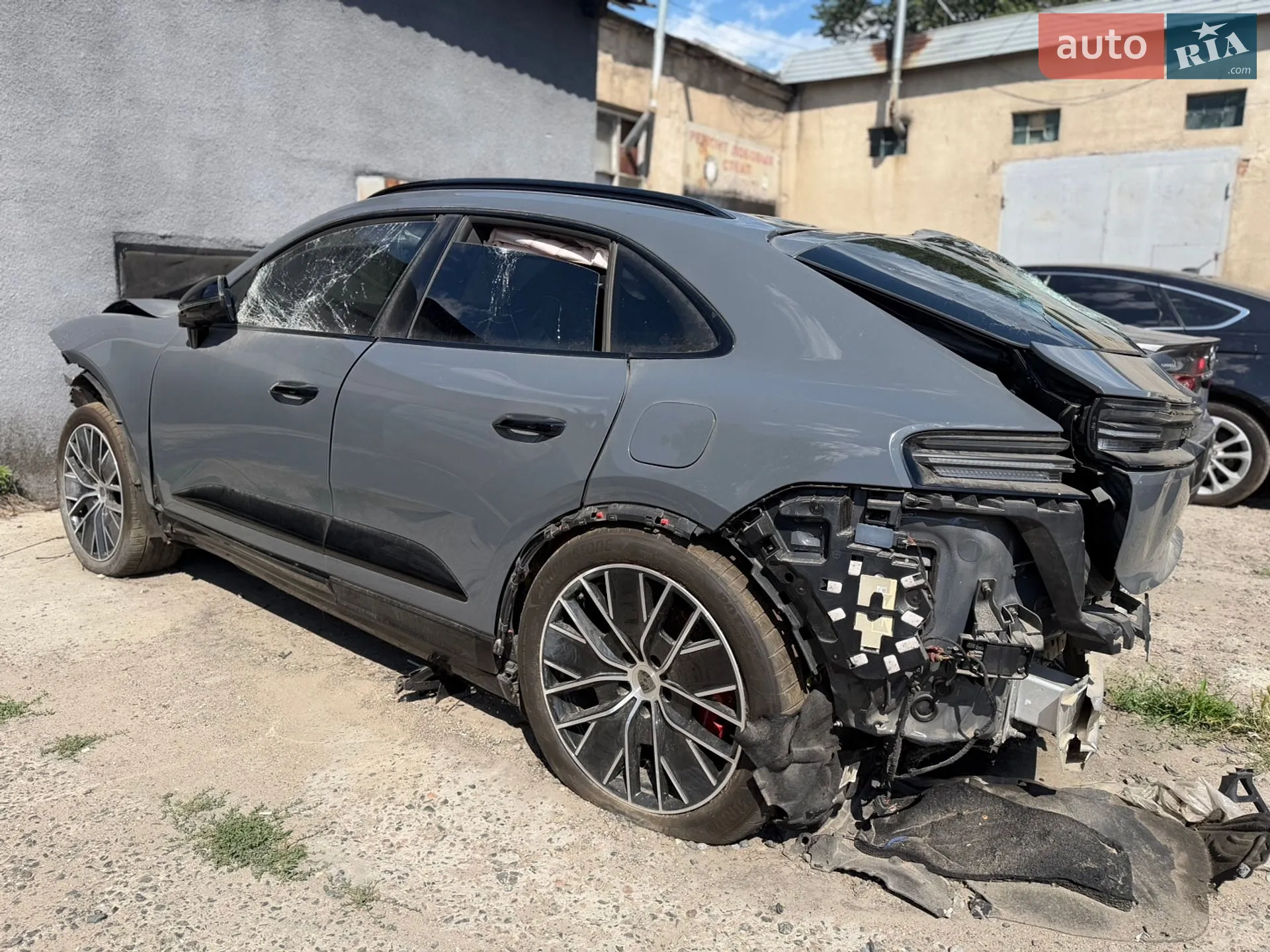 Porsche Macan 2025 VIN WP1ZZZXAZSL177354 фото оголошення 3 з 5