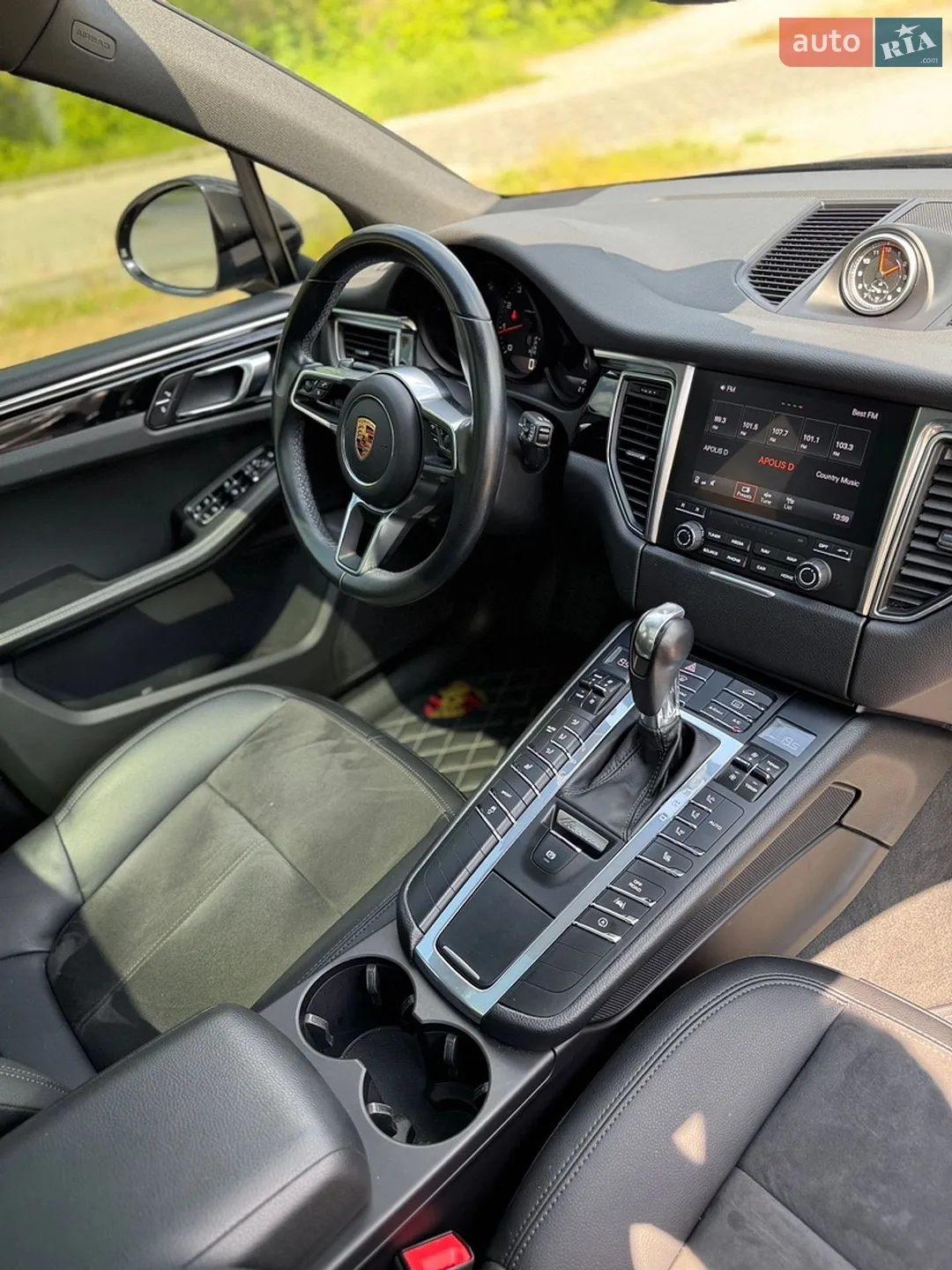 2017 Porsche Macan - мініатюра 23