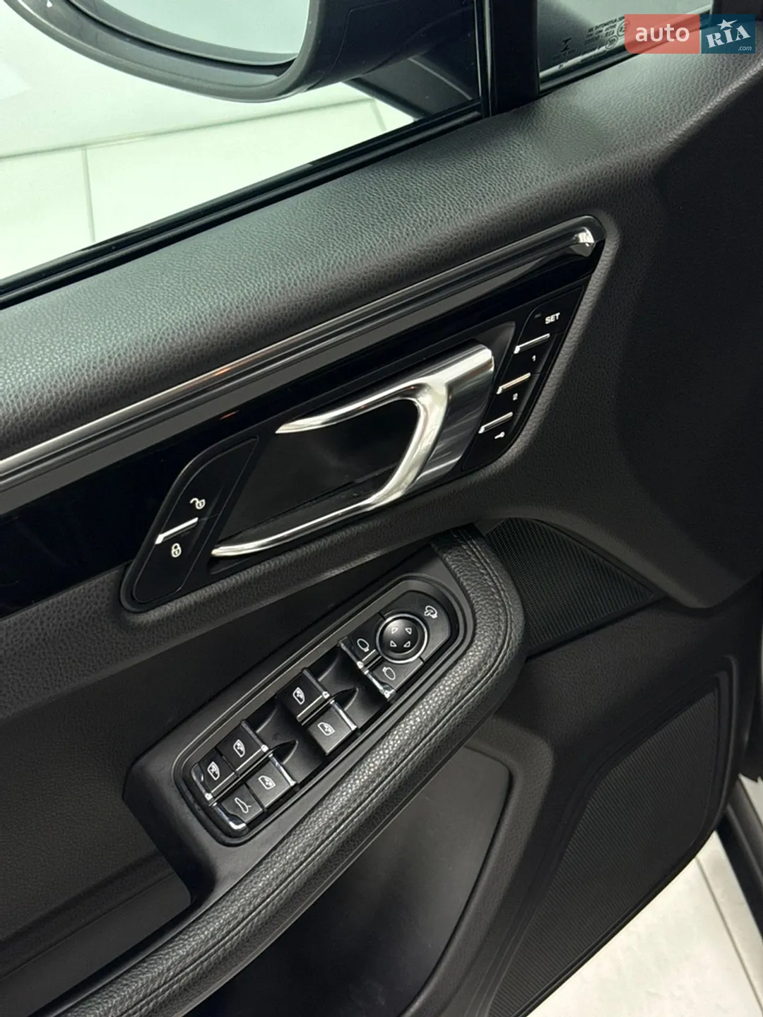2015 Porsche Macan - мініатюра 16
